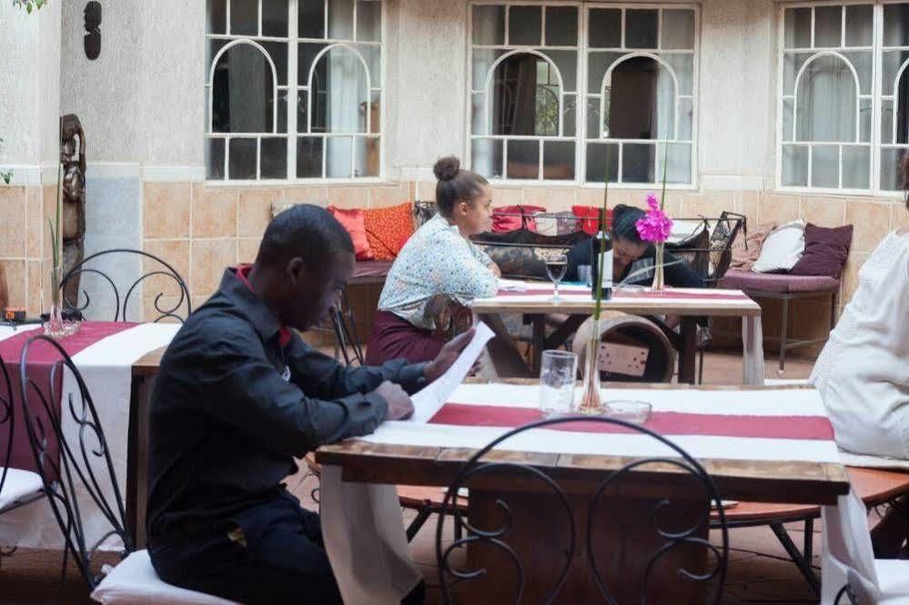 Madidi Lodge Lilongwe Ngoại thất bức ảnh