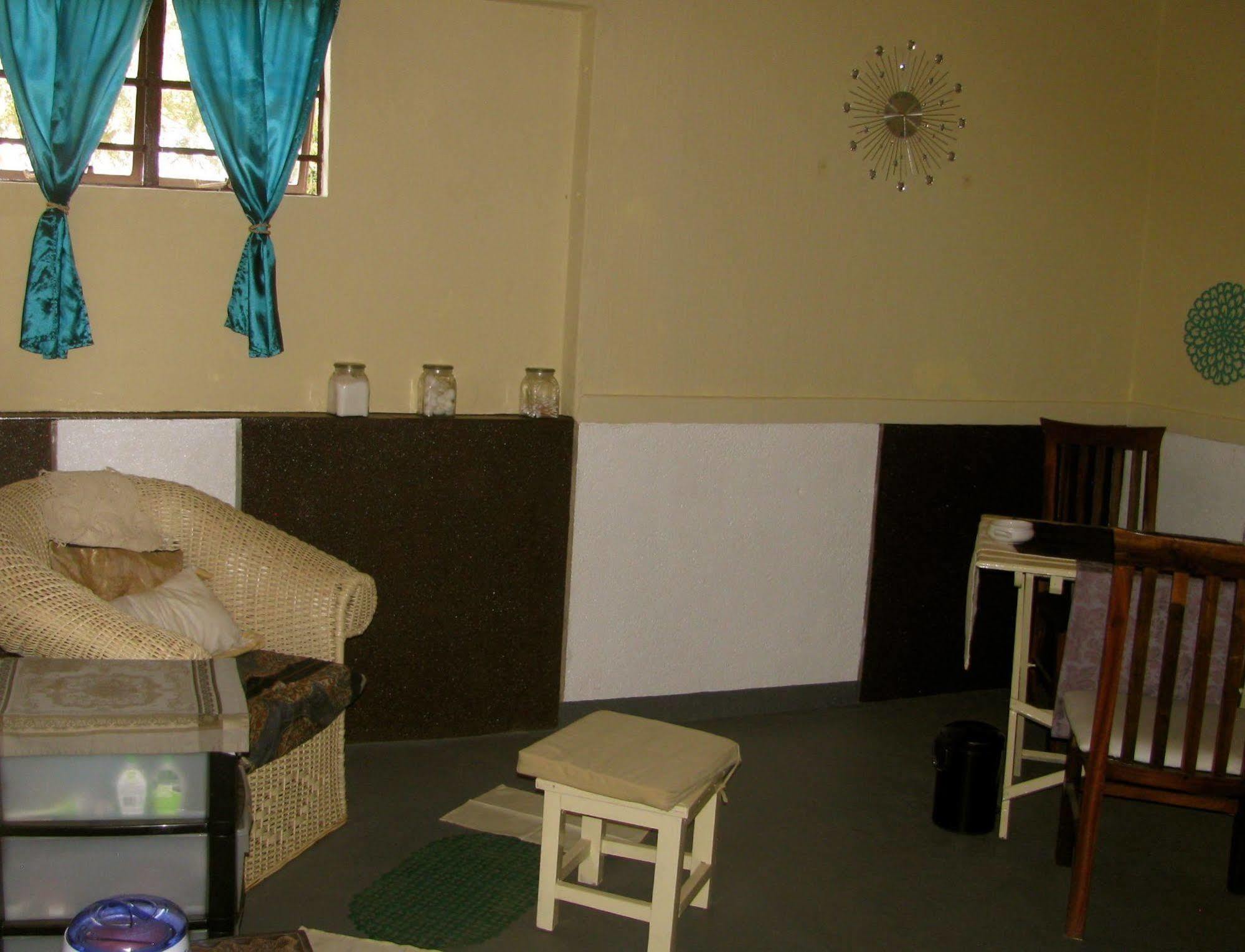 Madidi Lodge Lilongwe Ngoại thất bức ảnh