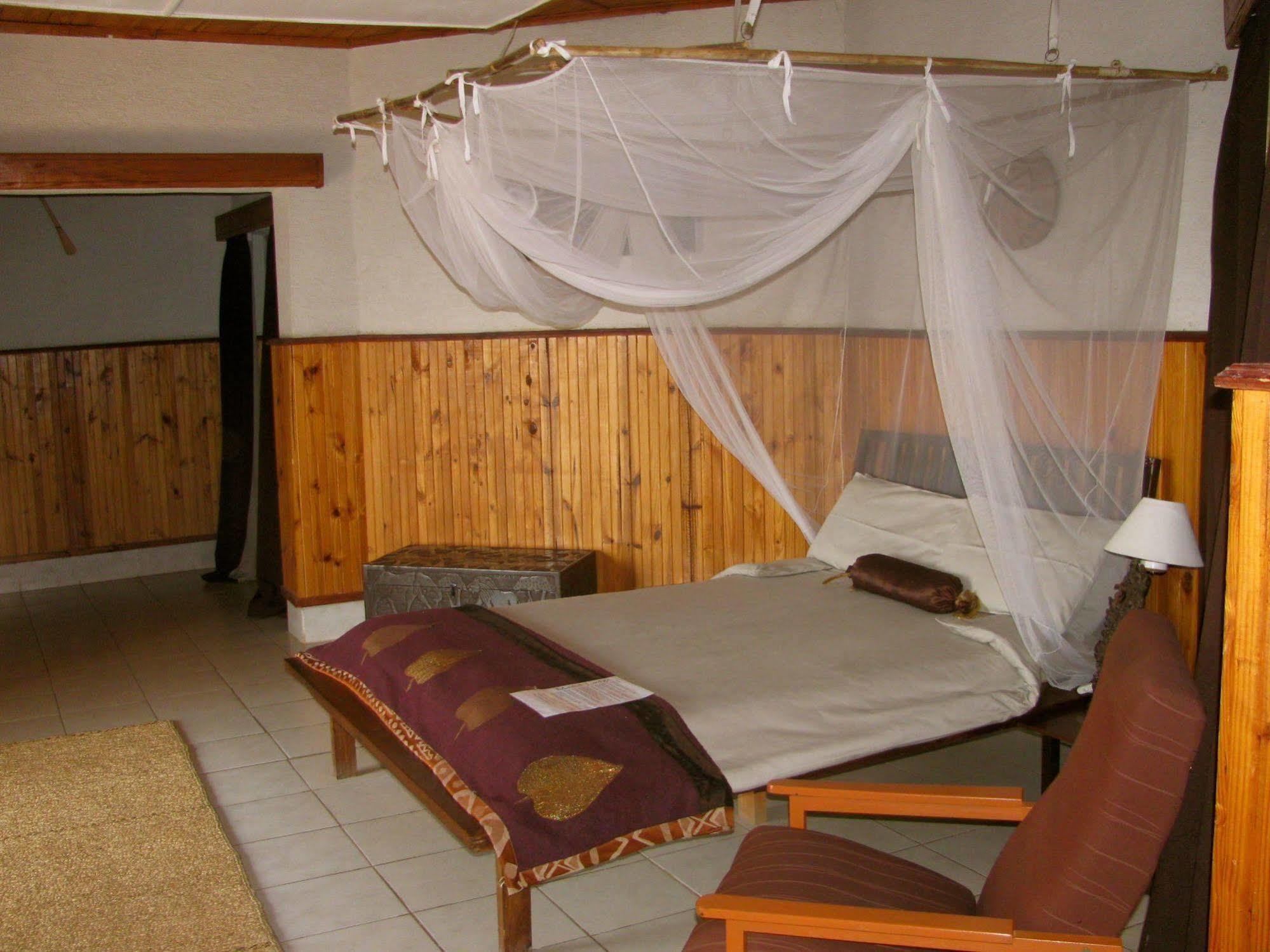 Madidi Lodge Lilongwe Ngoại thất bức ảnh