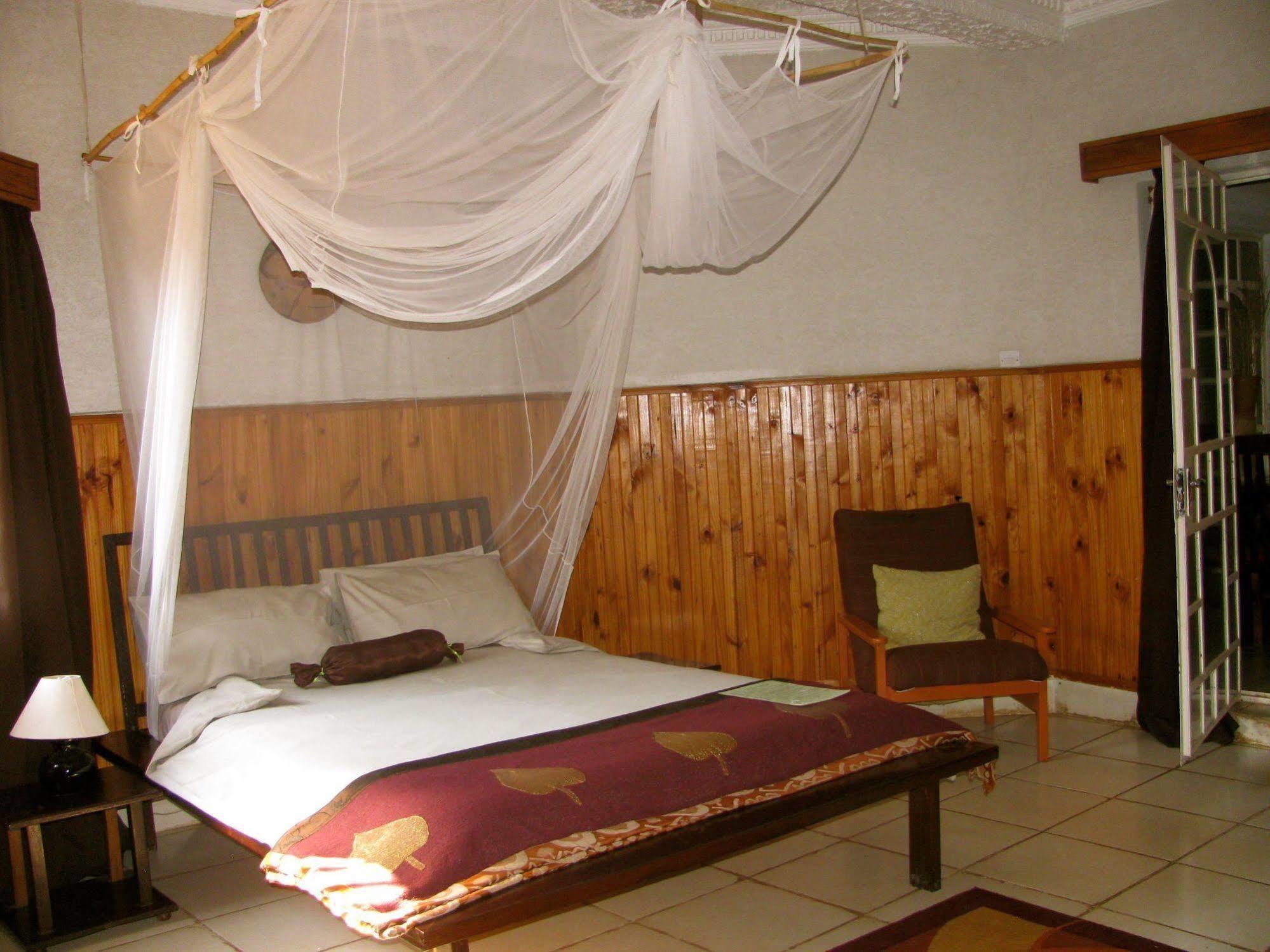 Madidi Lodge Lilongwe Ngoại thất bức ảnh